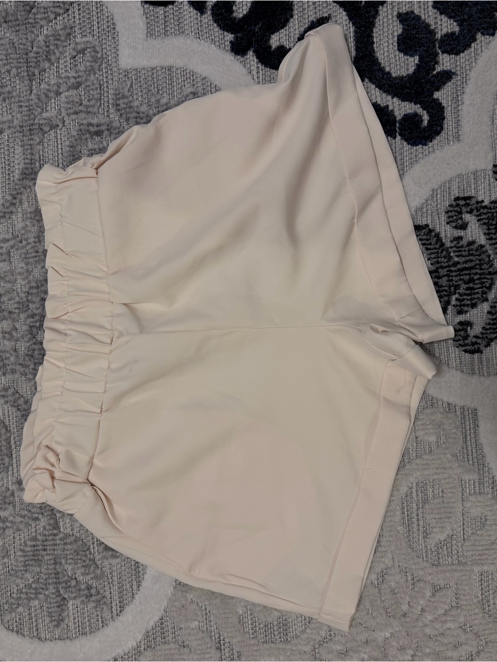 Forever 21 High-Waist Elastic Shorts in Light Blush/Cream